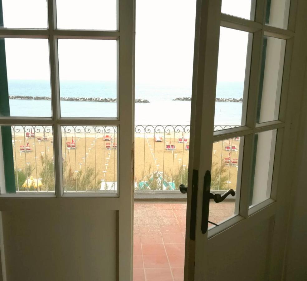Hotel Villa Furia Bellaria-Igea Marina Eksteriør bilde