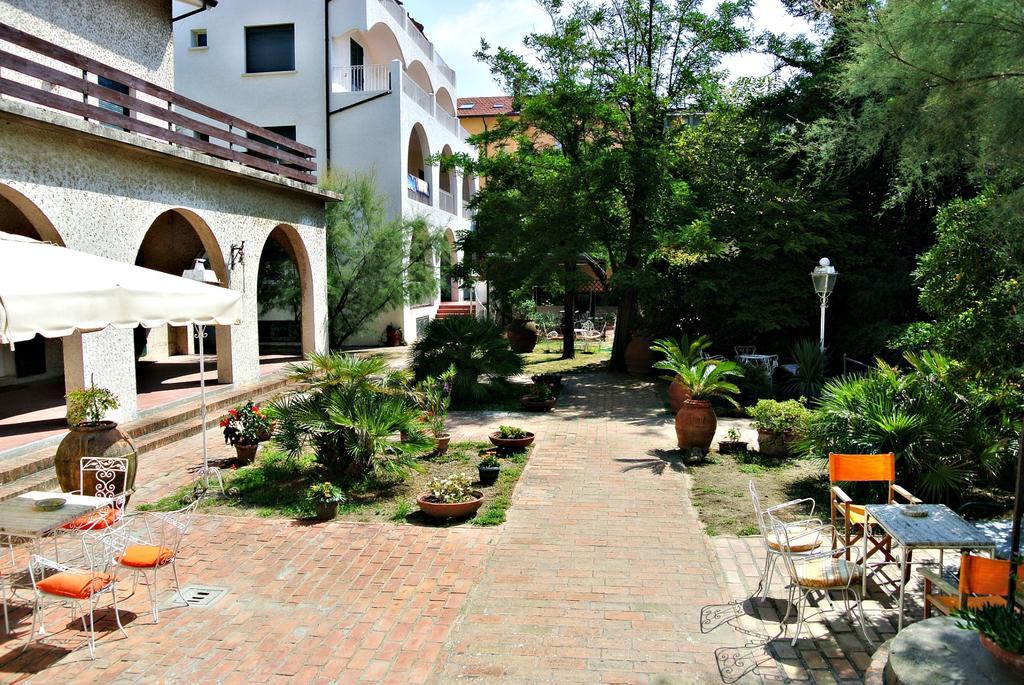 Hotel Villa Furia Bellaria-Igea Marina Eksteriør bilde
